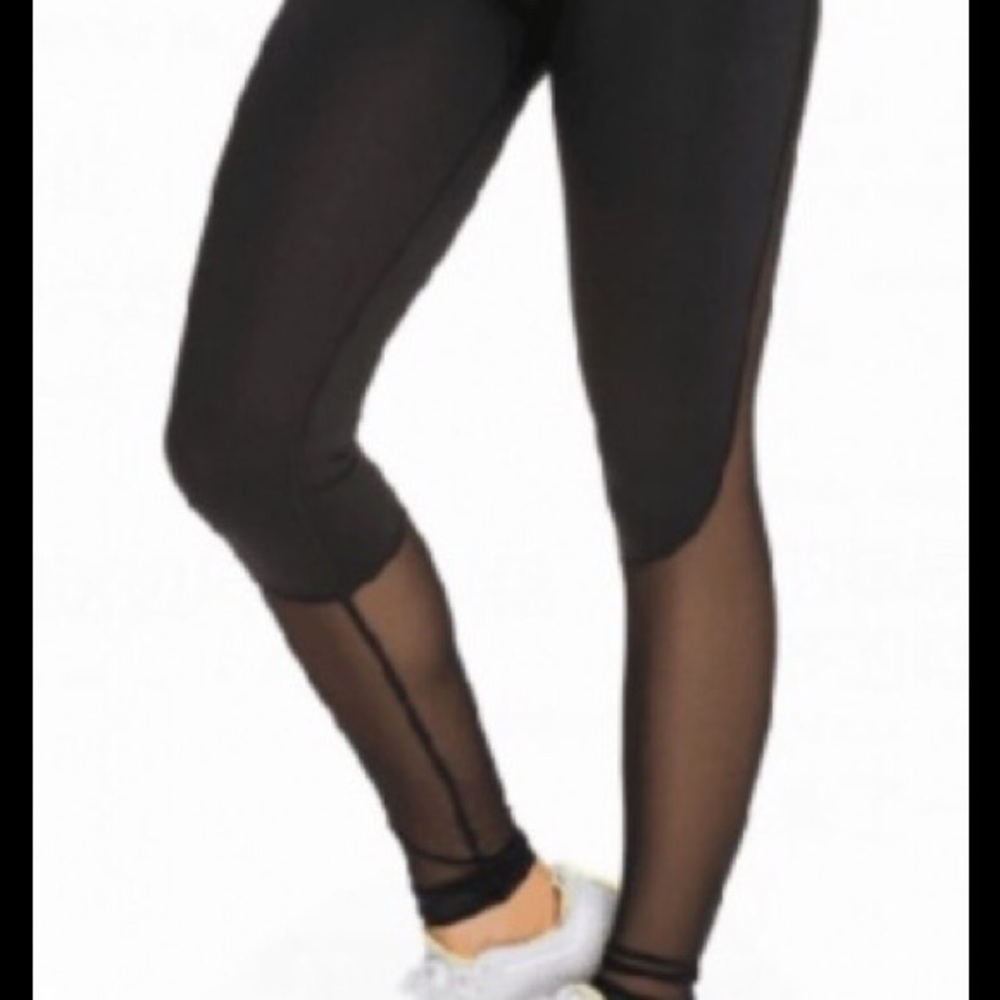 *New* Leggings with Mesh ♦️